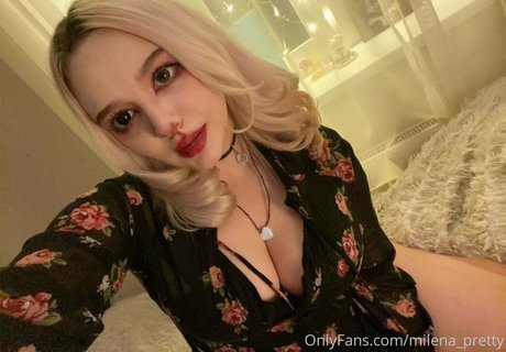 milena pretty naked model img