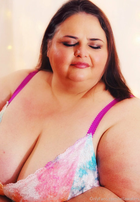 leilawaters pretty pornstar gallery