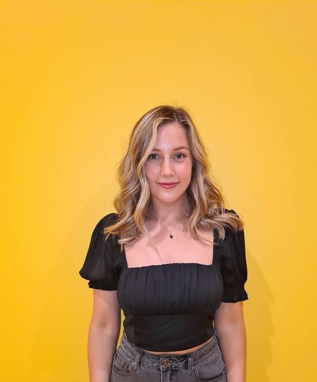 Elizabeth Height sex pornstar archive