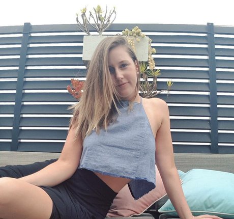 Elizabeth Height beautiful actress galleries