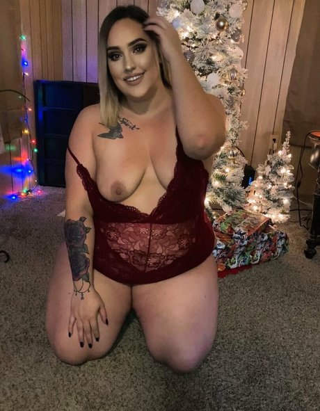 luxxxstone naked actress pic