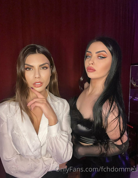 gloryhole onlyfans art naked galleries