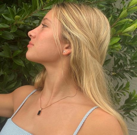 Isabella DuCharme star sex archive