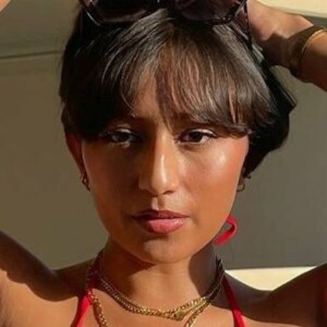 Champgnekisss star nudes picture