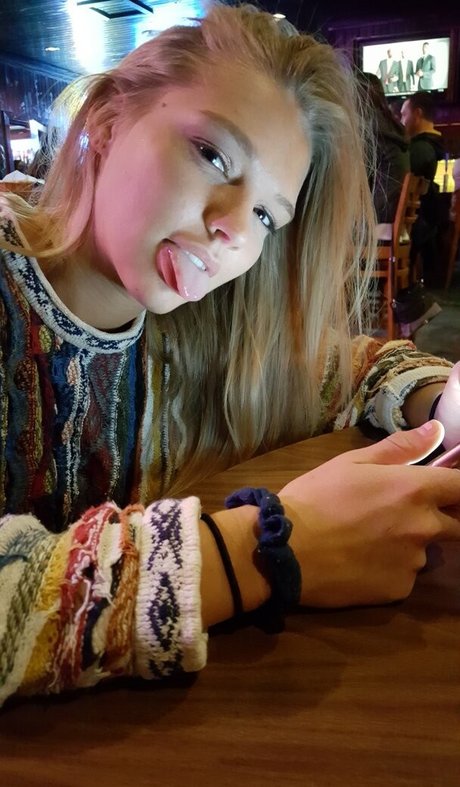 chubby teen onlyfans hot images