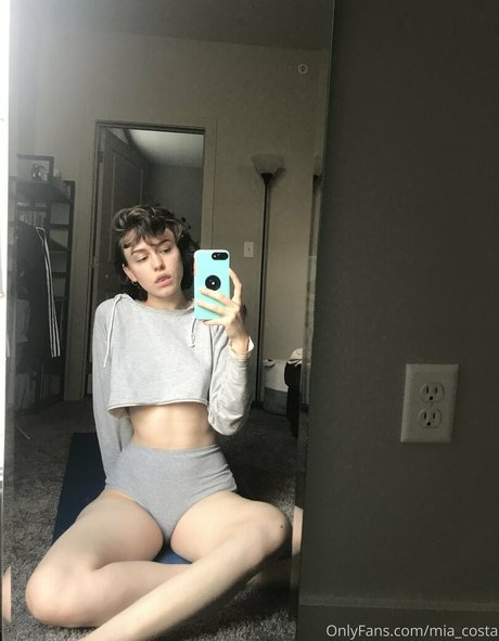 miaxcosta adult model picture