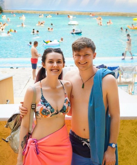 Karen Bachini art model galleries