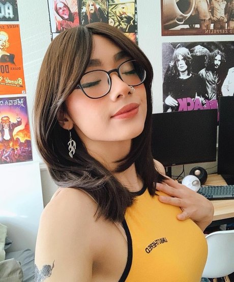 swimming pool onlyfans pretty photo