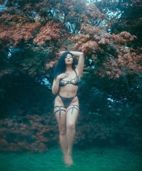 WhiteCosmicMirror best pornstar img