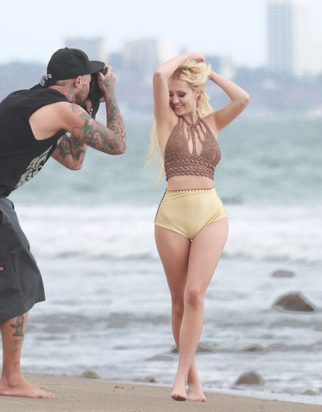 Ava Sambora model free pic