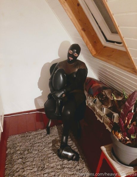 heavyrubberette star adult pictures