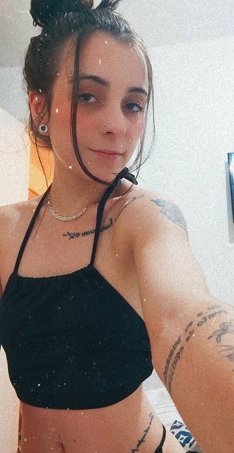 laryfree pornstar beautiful photo