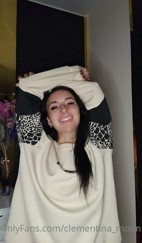 clementina moon nudes star photos