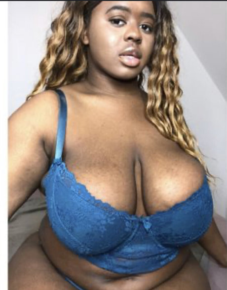 Black Diva model adult photos