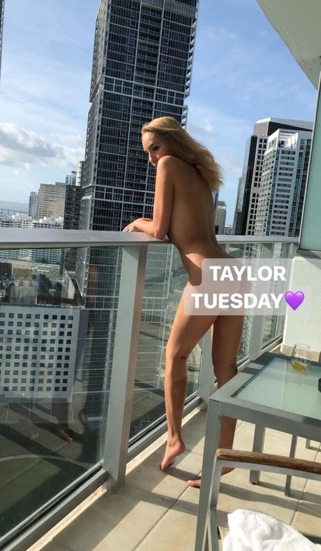 Taylor Weeks star porn photo