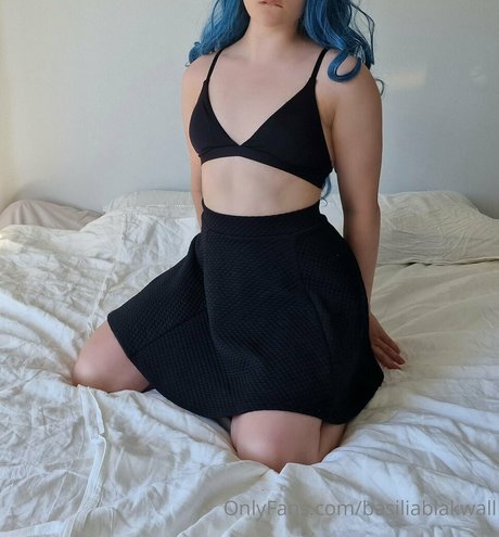 basiliablakwall xxx pornstar image