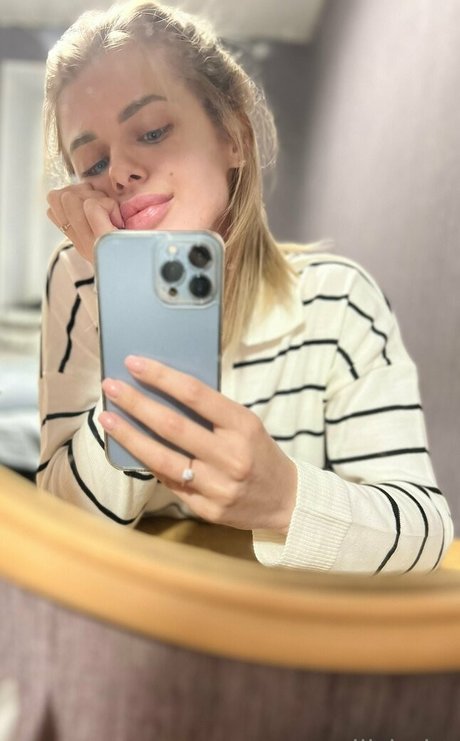 your lil babe star nude picture