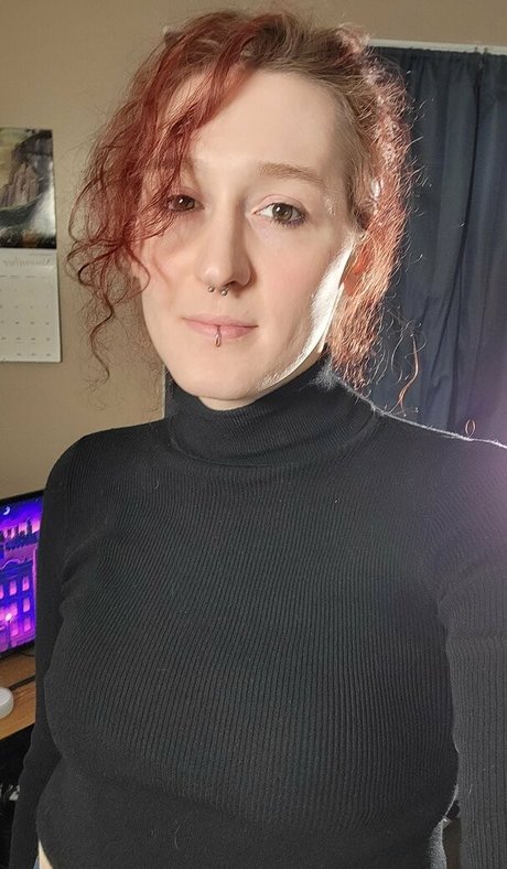 transgirltoes model erotic picture