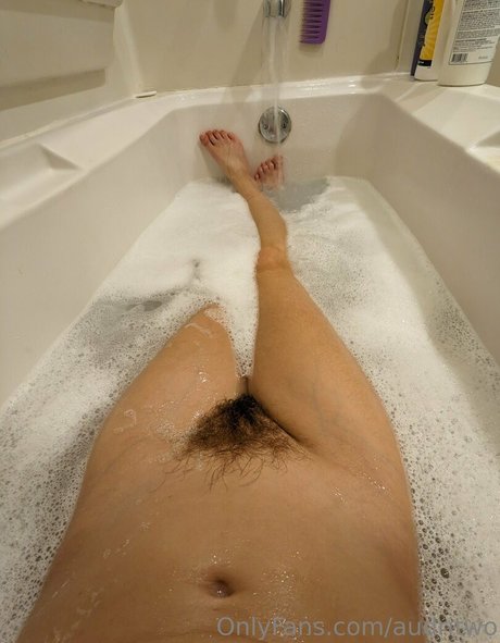 audritwo star hd pic