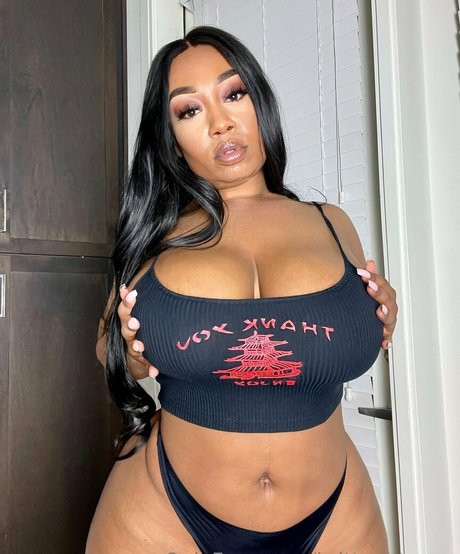 brittneytonee free pornstar img