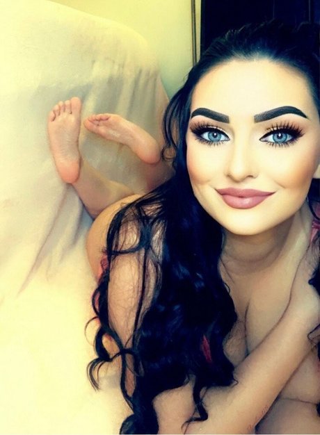 Thatbeach247 naked model archive