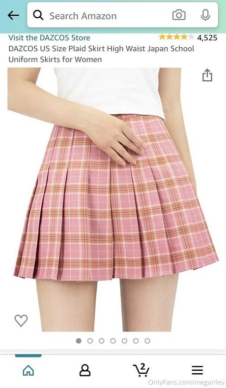 megariley model nude pictures