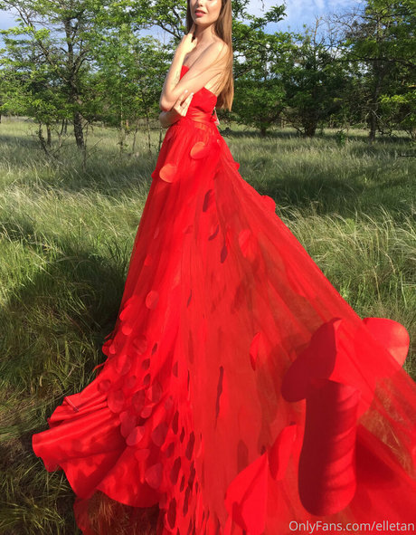 Elle Tan hd star pics