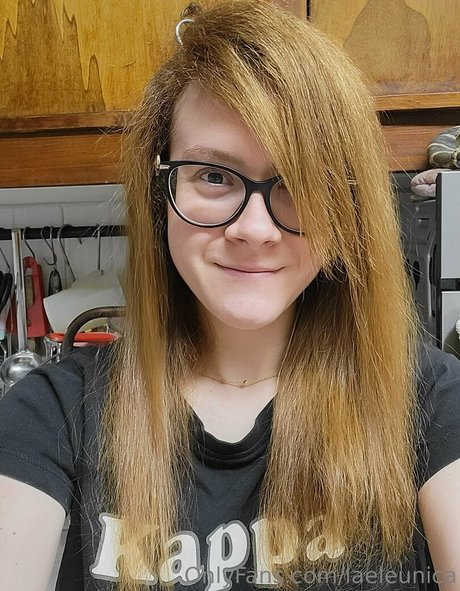 laeleunica model photos