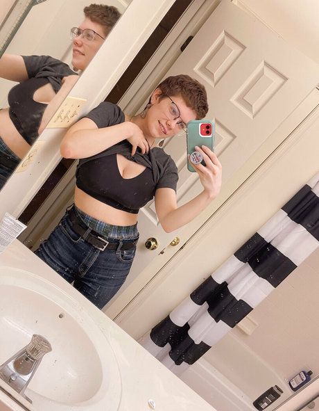 undressing onlyfans free nude archive