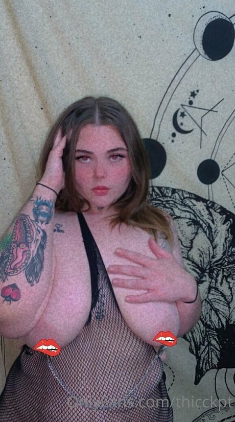 thicckpt star sexy pic