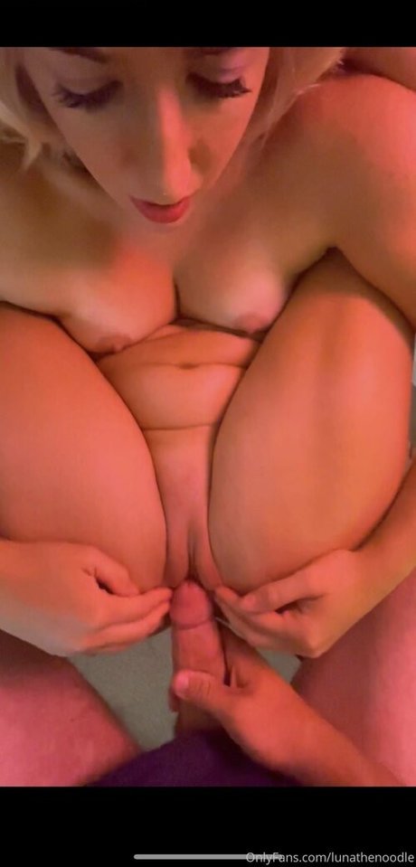 lunathenoodle model xxx galleries