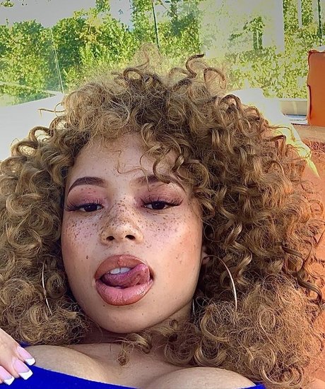 mayaregiii model sex images