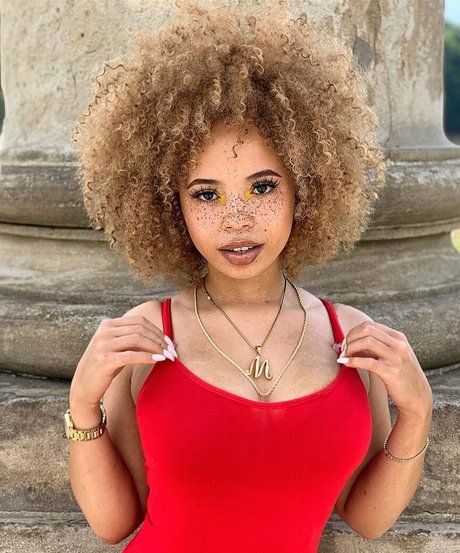 mayaregiii pornstar perfect photos