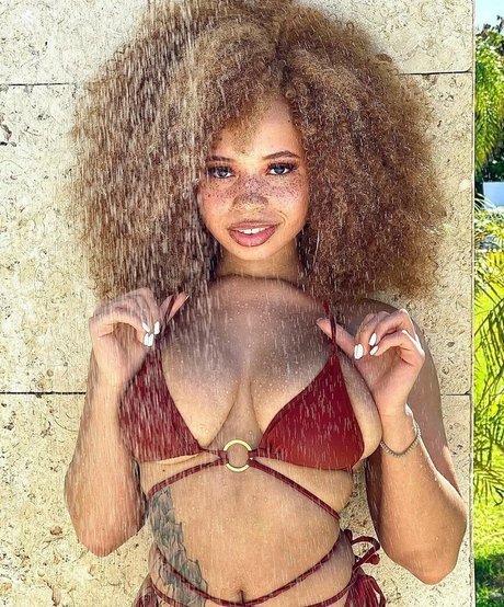 mayaregiii model beautiful picture