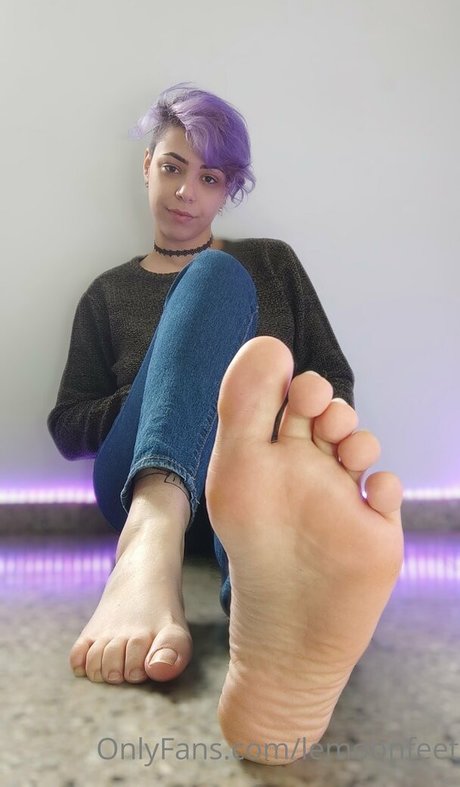 lemoonfeet beautiful model archive