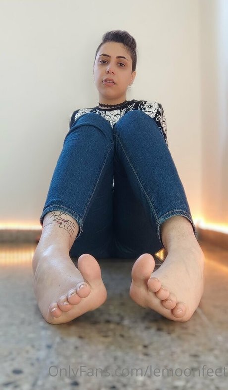 lemoonfeet porn star image