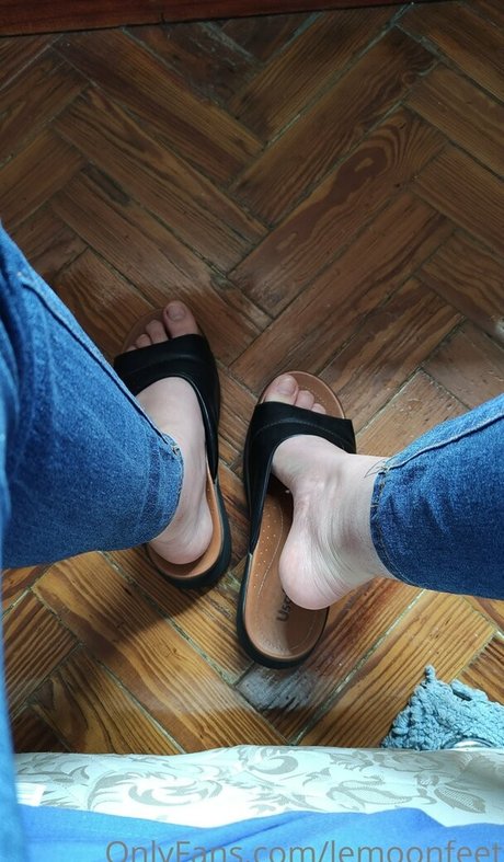 lemoonfeet erotic pornstar photo