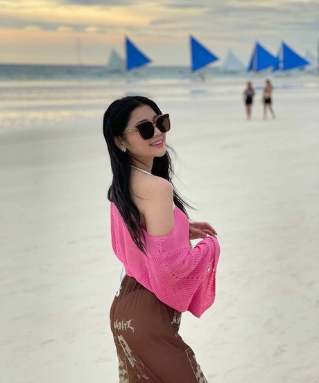 Caroline Lapena star high quality img