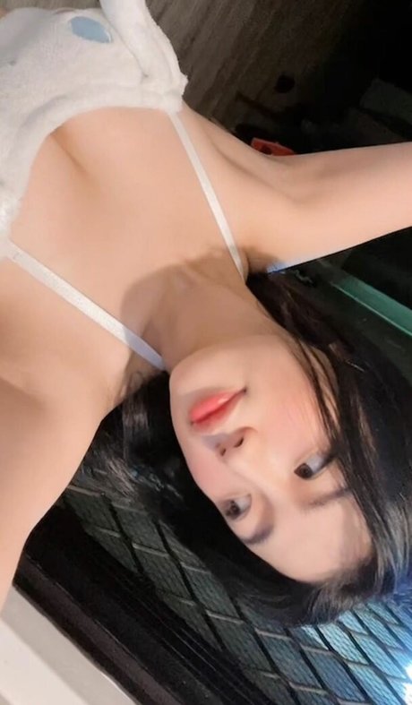 Caroline Lapena hd model gallery