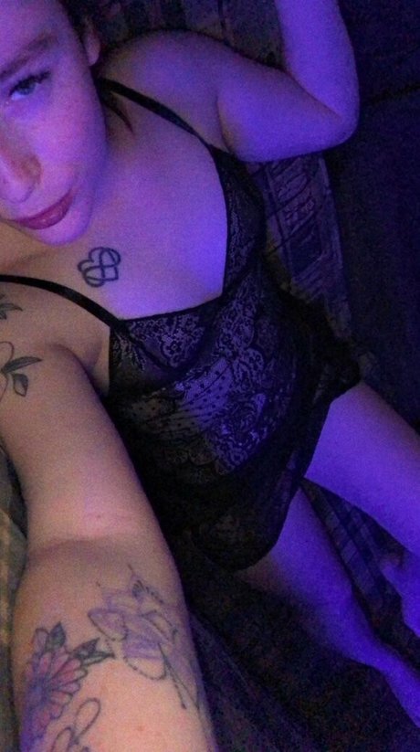 miniloupxxx nude star pics