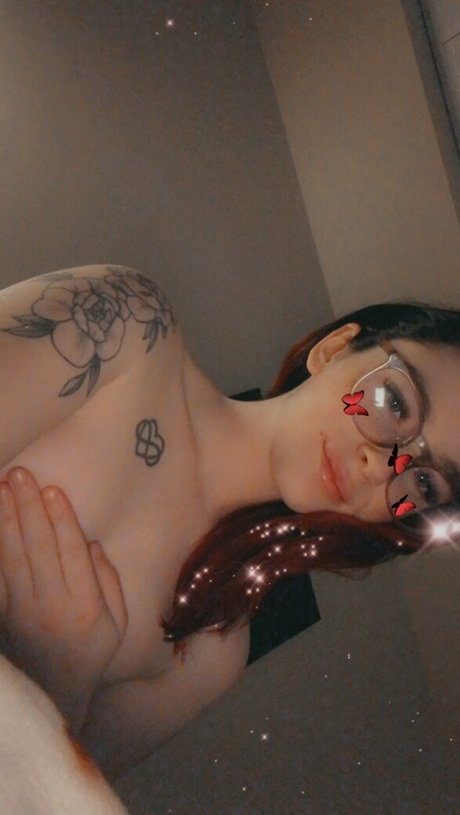 miniloupxxx exclusive pornstar image