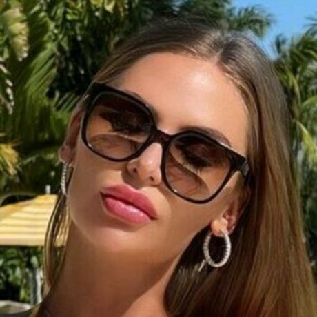 Anastasia Skyline sex actress img