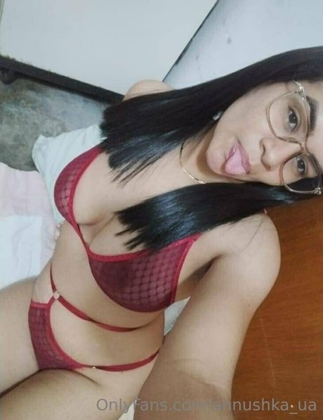 annushka ua star naked photo