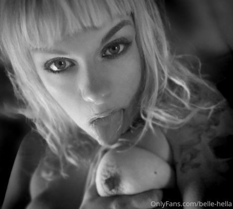 belle hella xxx actress pics