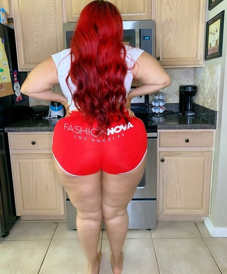 Jasmine Gunn model pornographic image