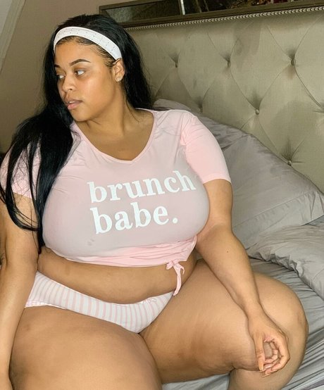 Jasmine Gunn adult model photos