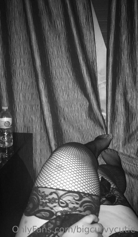 bigcurvycutie pretty model photo