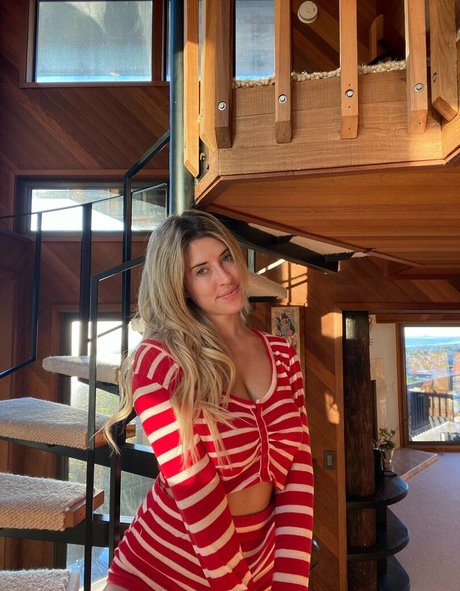 gloryhole princess onlyfans top img