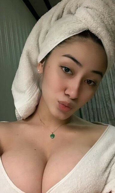 Yotanwas naked star pictures