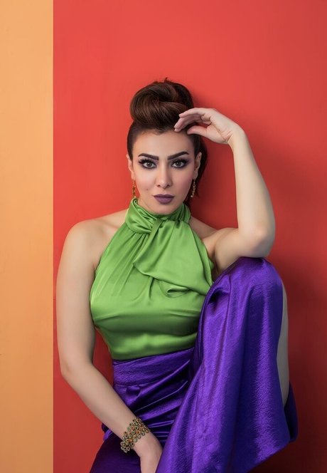 Mirhan Hussein high quality pornstar pics